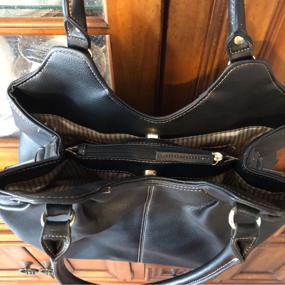 Beautiful Black Boutique Bag - Picture 4 of 9